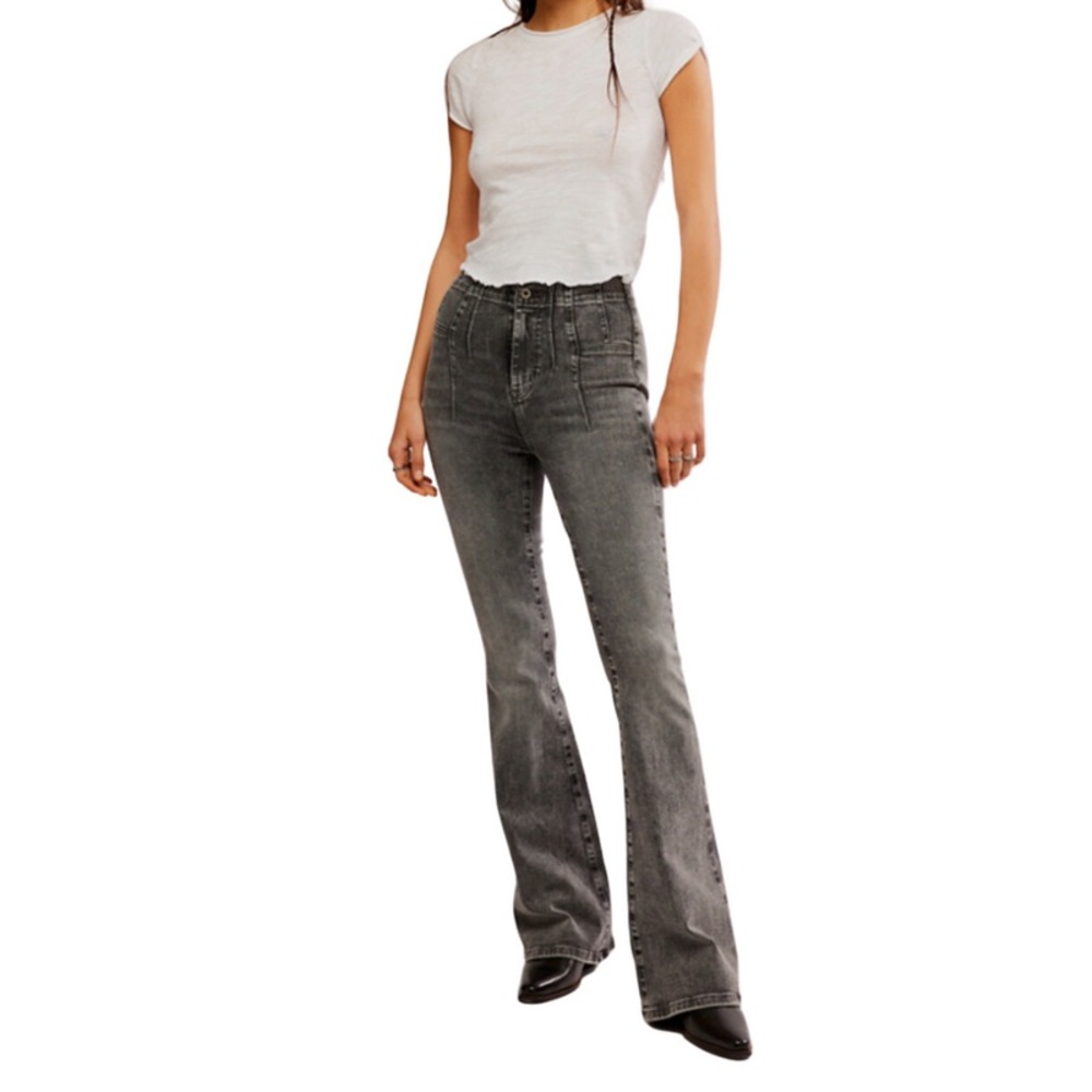 🌻🆕FREE PEOPLE We The Free Jayde Flare Jeans-Ridge Grey color-Size 27 - Picture 11 of 16